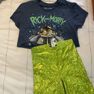 Cropped destroyed rick & morty shirt